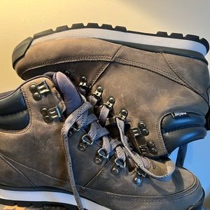 Brand new North Face boots Men size 8